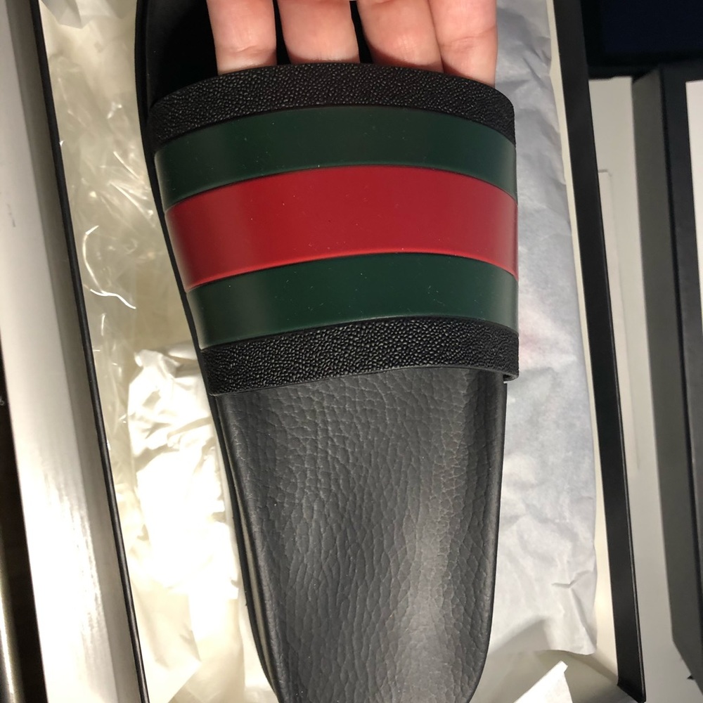 Brand new NEVER WORN GUCCI SLIPPERS! Men size 12!